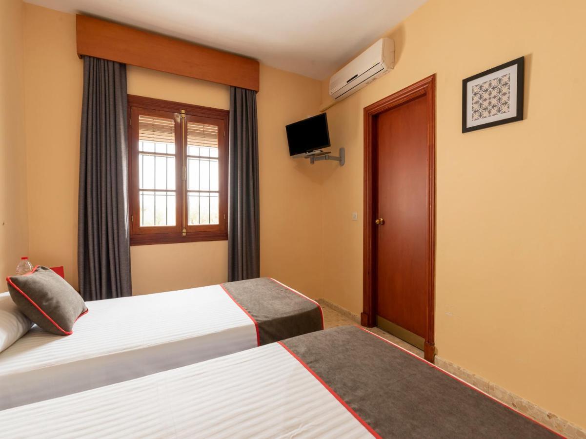 Oyo Hostal El Paisano อูเตรรา ภายนอก รูปภาพ