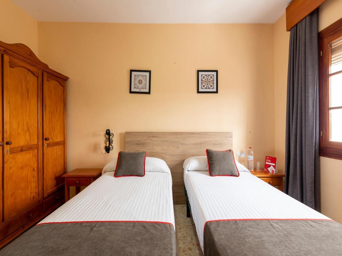 Oyo Hostal El Paisano อูเตรรา ภายนอก รูปภาพ