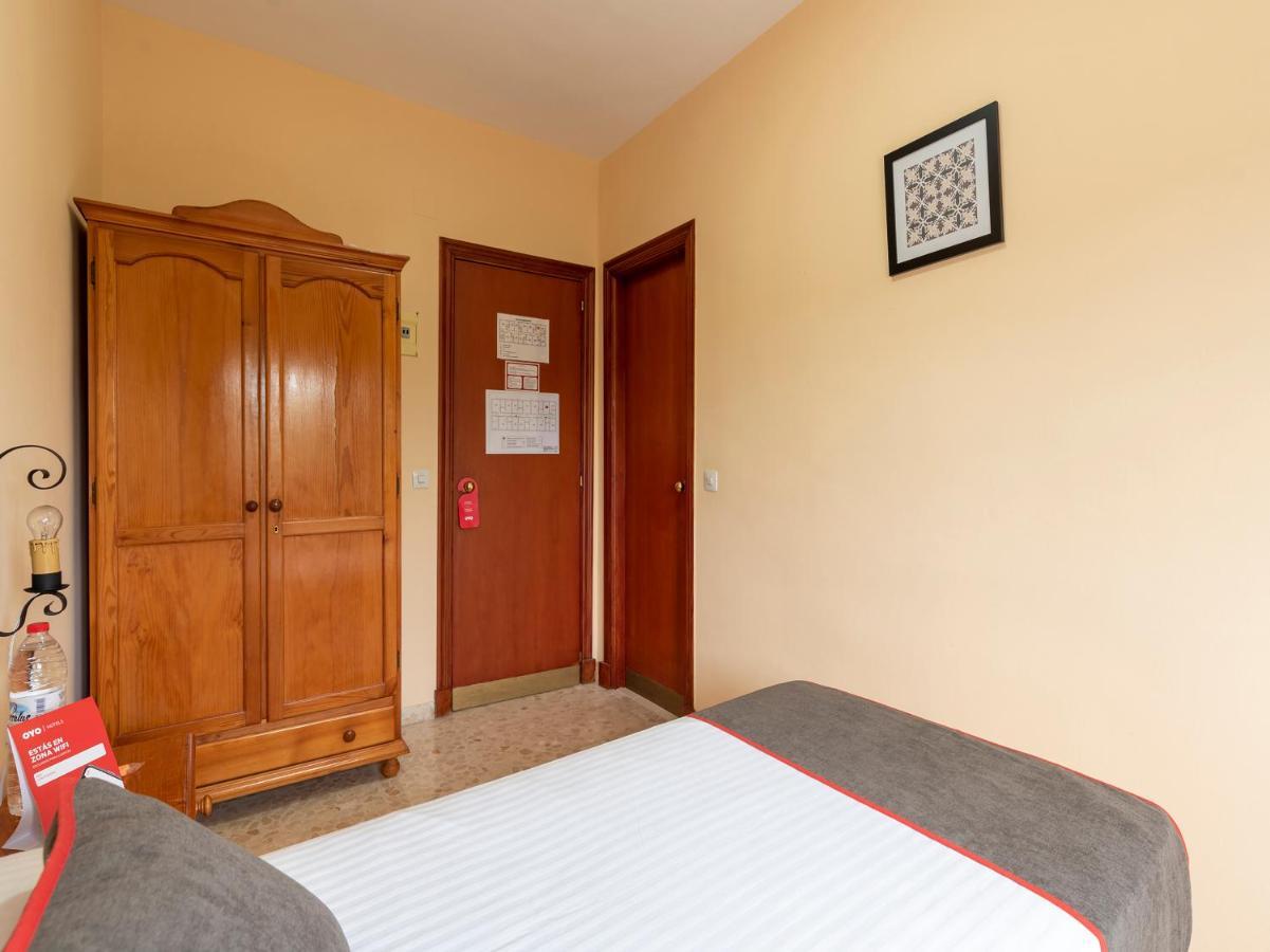 Oyo Hostal El Paisano อูเตรรา ภายนอก รูปภาพ