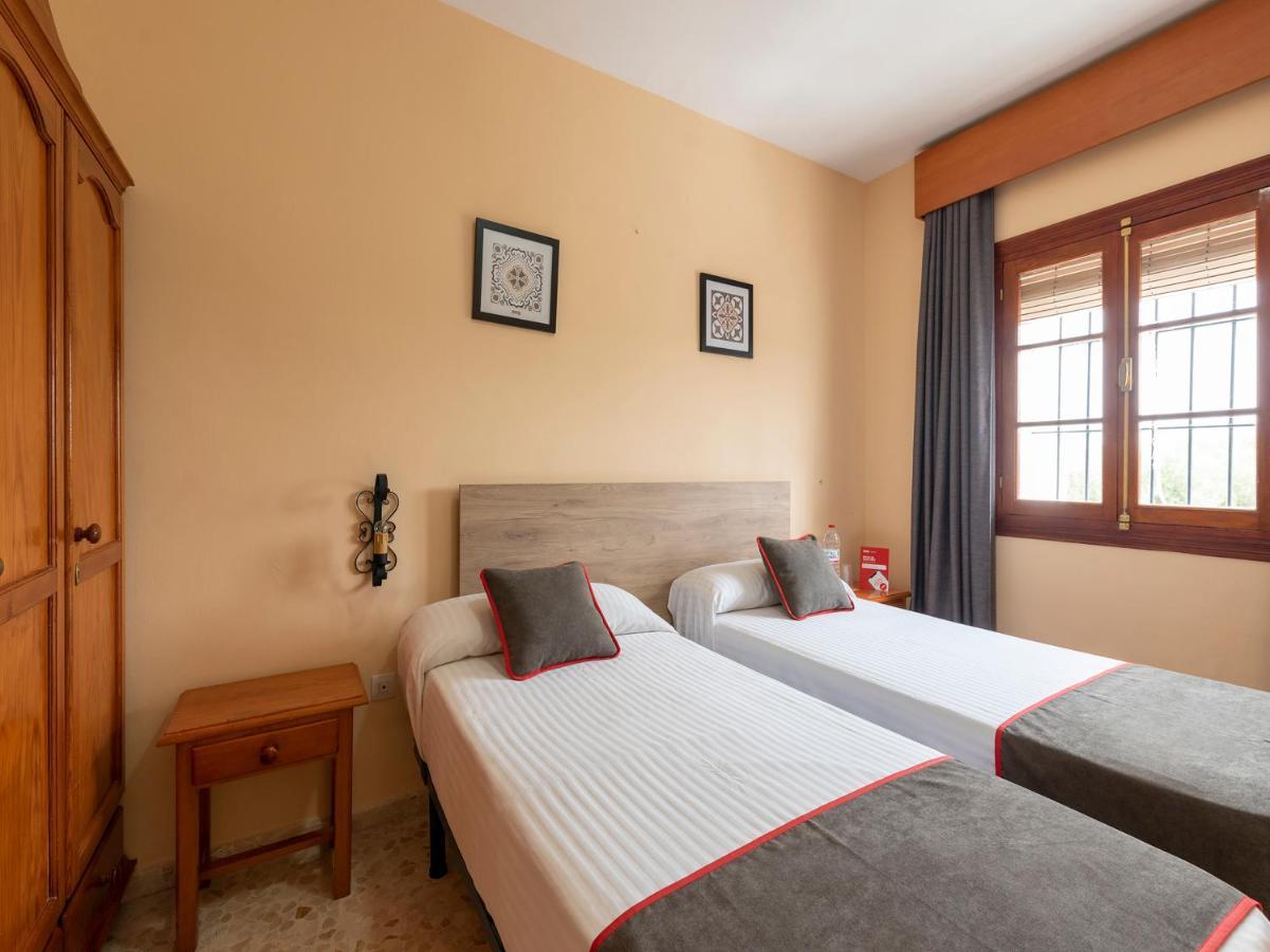 Oyo Hostal El Paisano อูเตรรา ภายนอก รูปภาพ