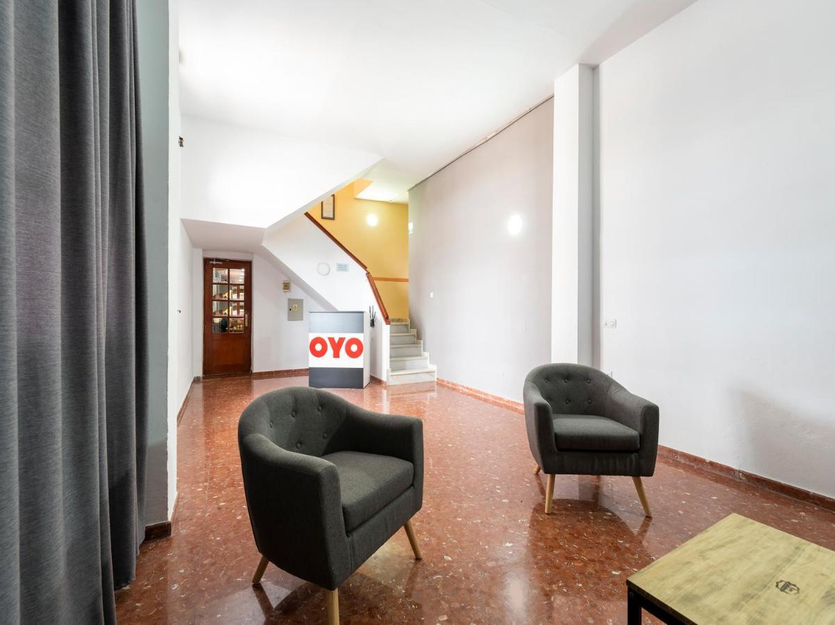 Oyo Hostal El Paisano อูเตรรา ภายนอก รูปภาพ