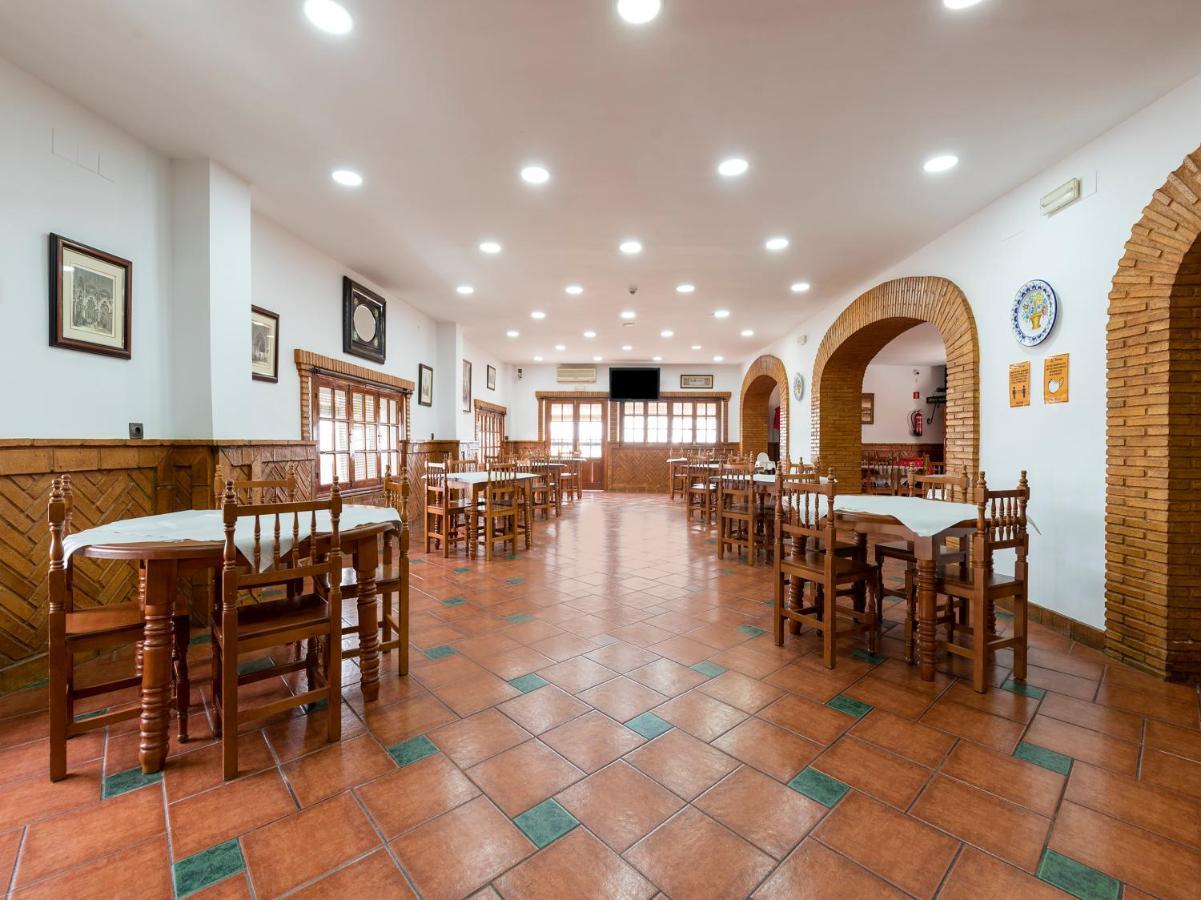 Oyo Hostal El Paisano อูเตรรา ภายนอก รูปภาพ