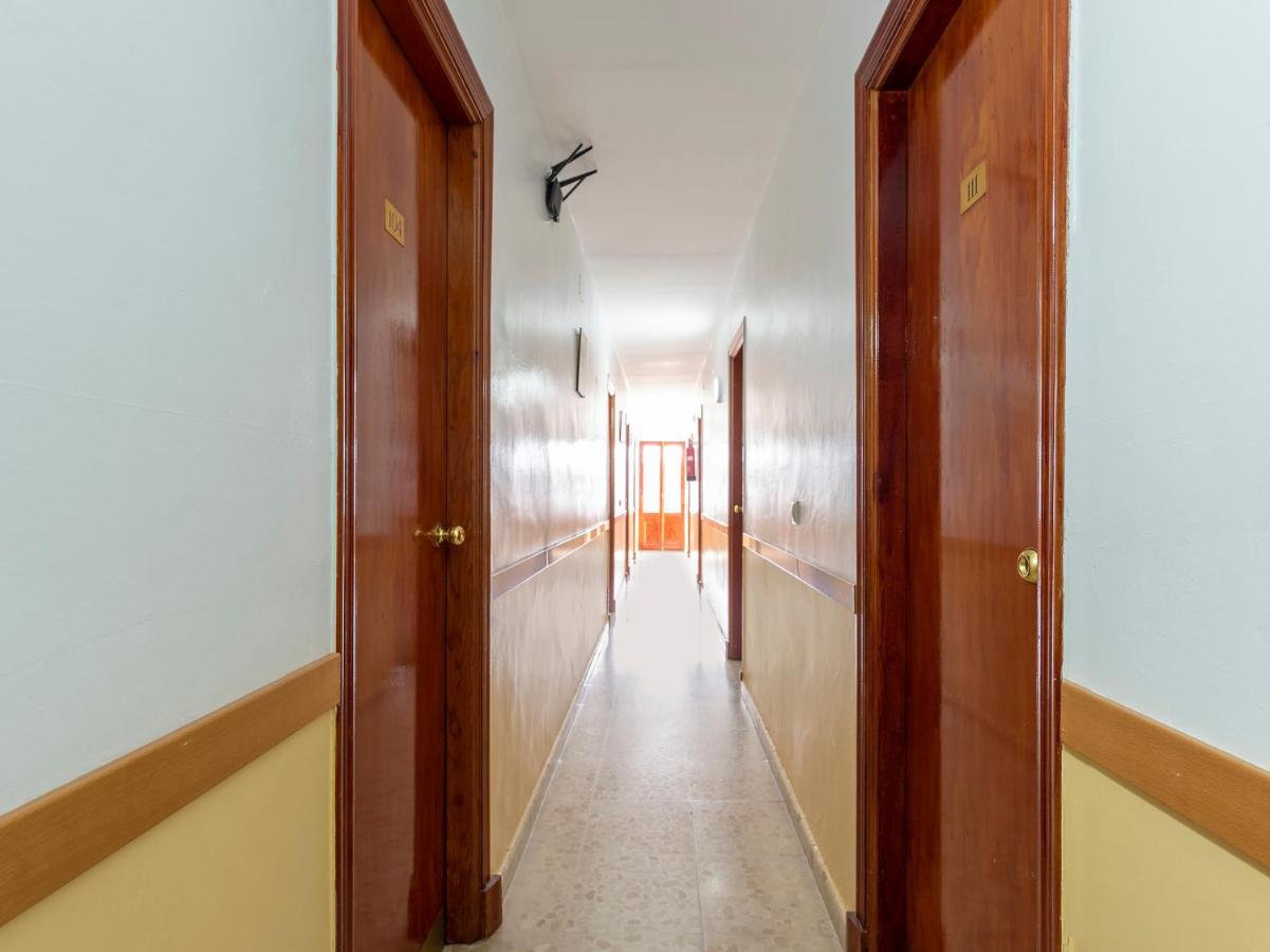 Oyo Hostal El Paisano อูเตรรา ภายนอก รูปภาพ